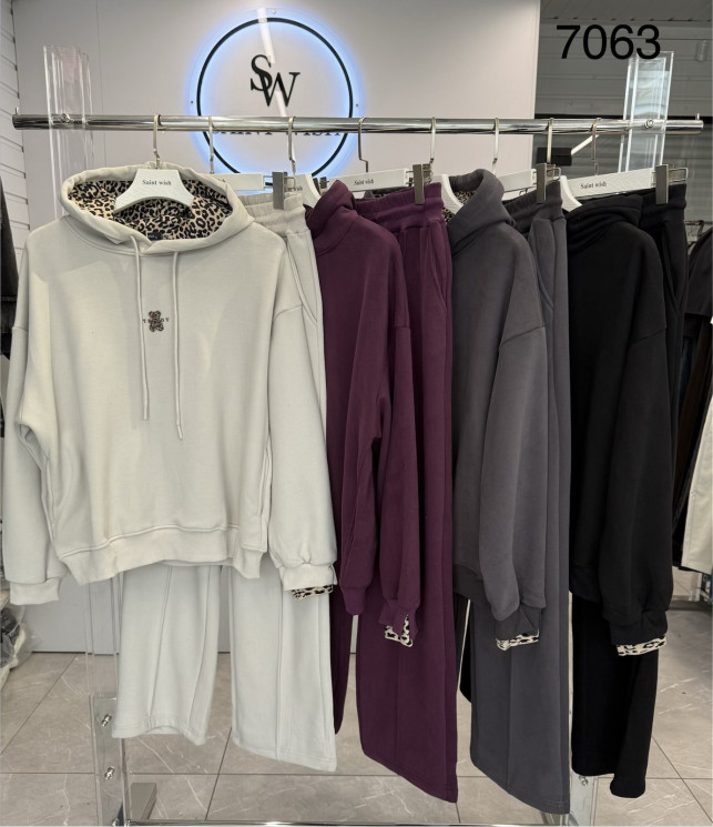 Костюм жіночий тринитка на мікрохутрі м.7063 (р:S-L) 4 кольора в упаковці 3 штуки №764282 - Saint Zel3317