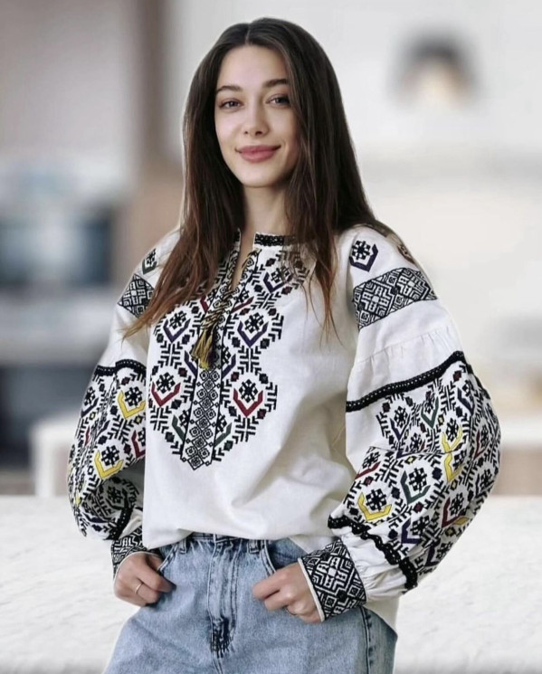 Вишиванка жіноча, льон (розміри: S,M,L ), в упаковці 3 штуки №320874 - Delux 909