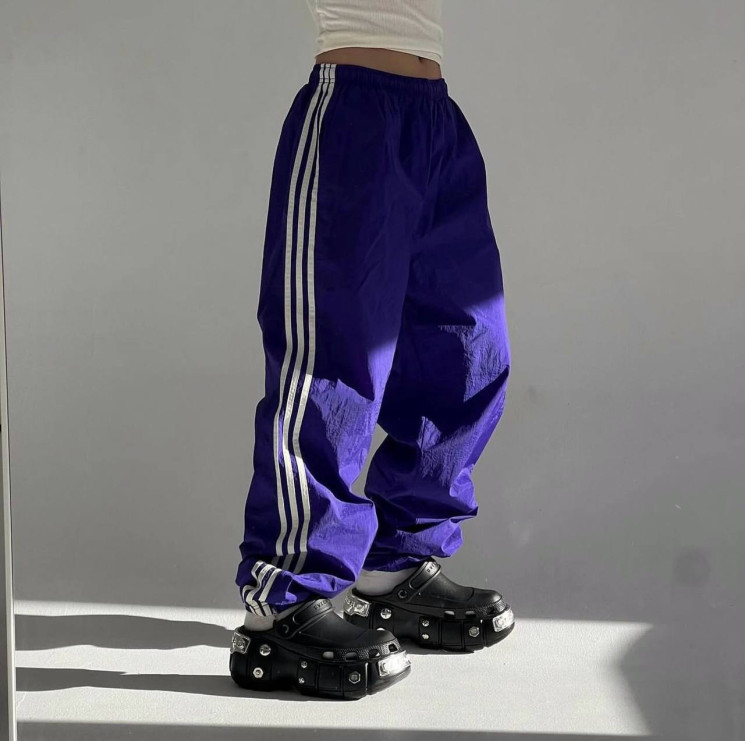 Штани спортивні жіночі з лампасами oversize, якісна плащівка Канада м. 4261 (р: 42-48) №822357 - 