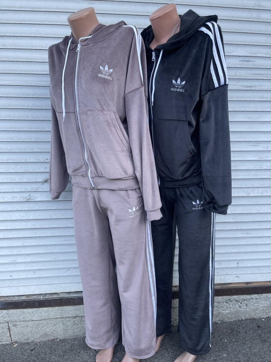 Спортивний костюм жіночий Adidas, велюр (р: 46-52) 2 кольори, в упаковці 4 шт. №363873 - Dakota